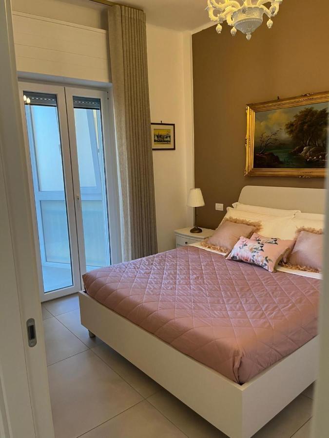 Apartments Ennio Top Class Bari Exteriör bild