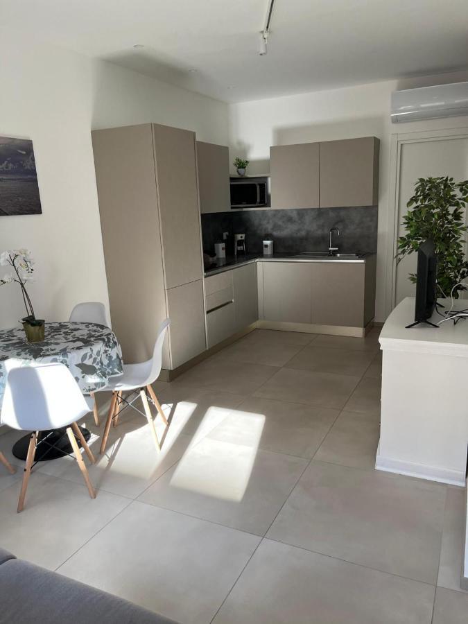 Apartments Ennio Top Class Bari Exteriör bild
