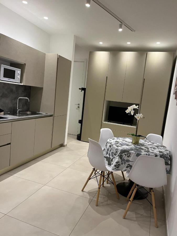 Apartments Ennio Top Class Bari Exteriör bild