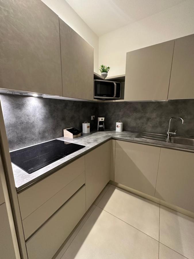 Apartments Ennio Top Class Bari Exteriör bild