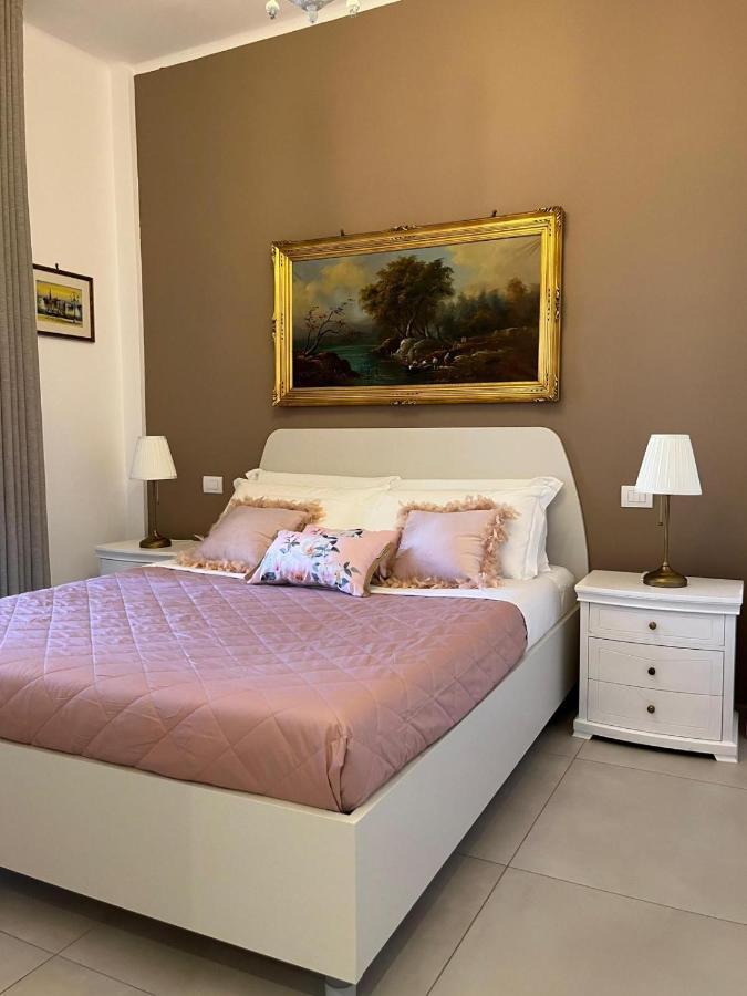 Apartments Ennio Top Class Bari Exteriör bild