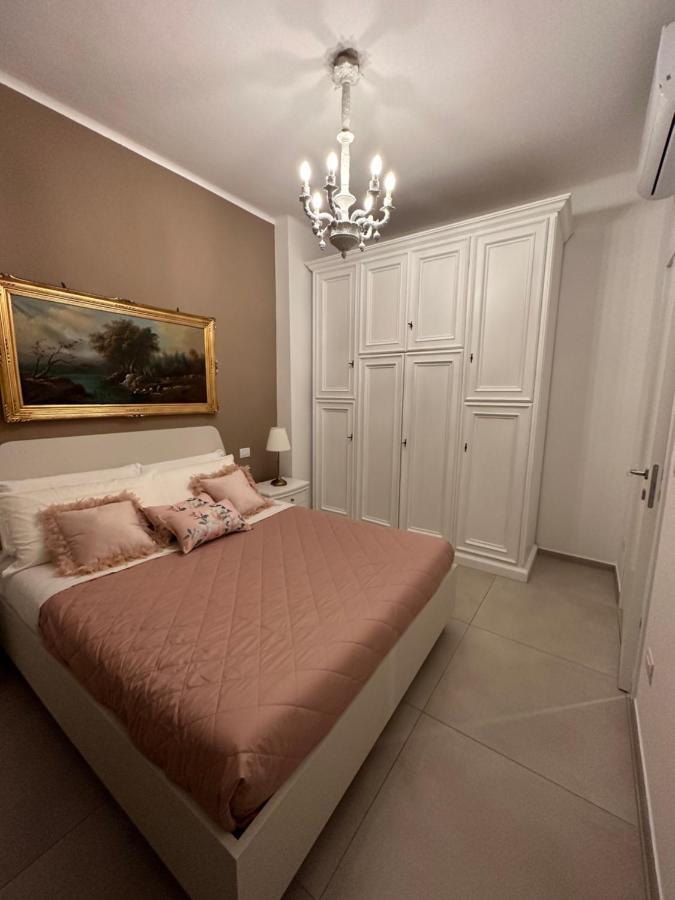 Apartments Ennio Top Class Bari Exteriör bild