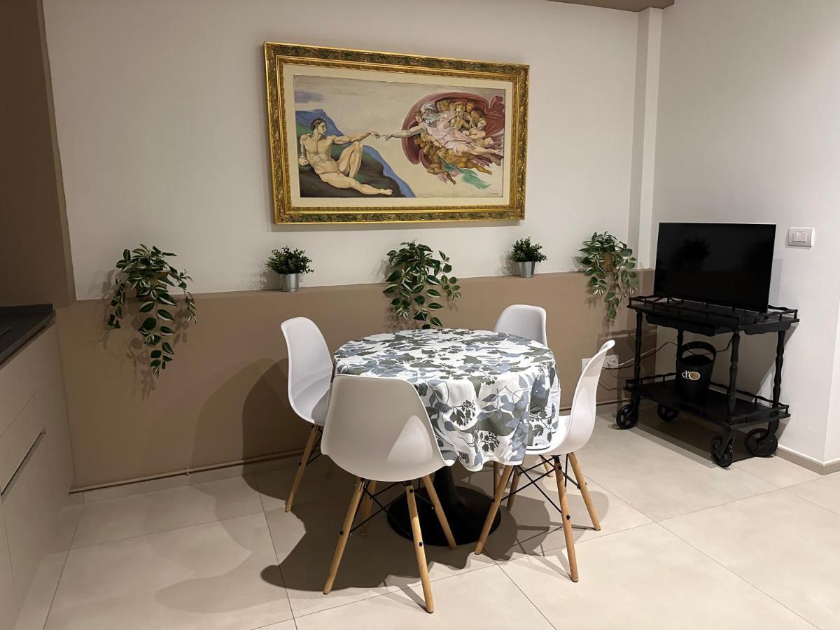 Apartments Ennio Top Class Bari Exteriör bild