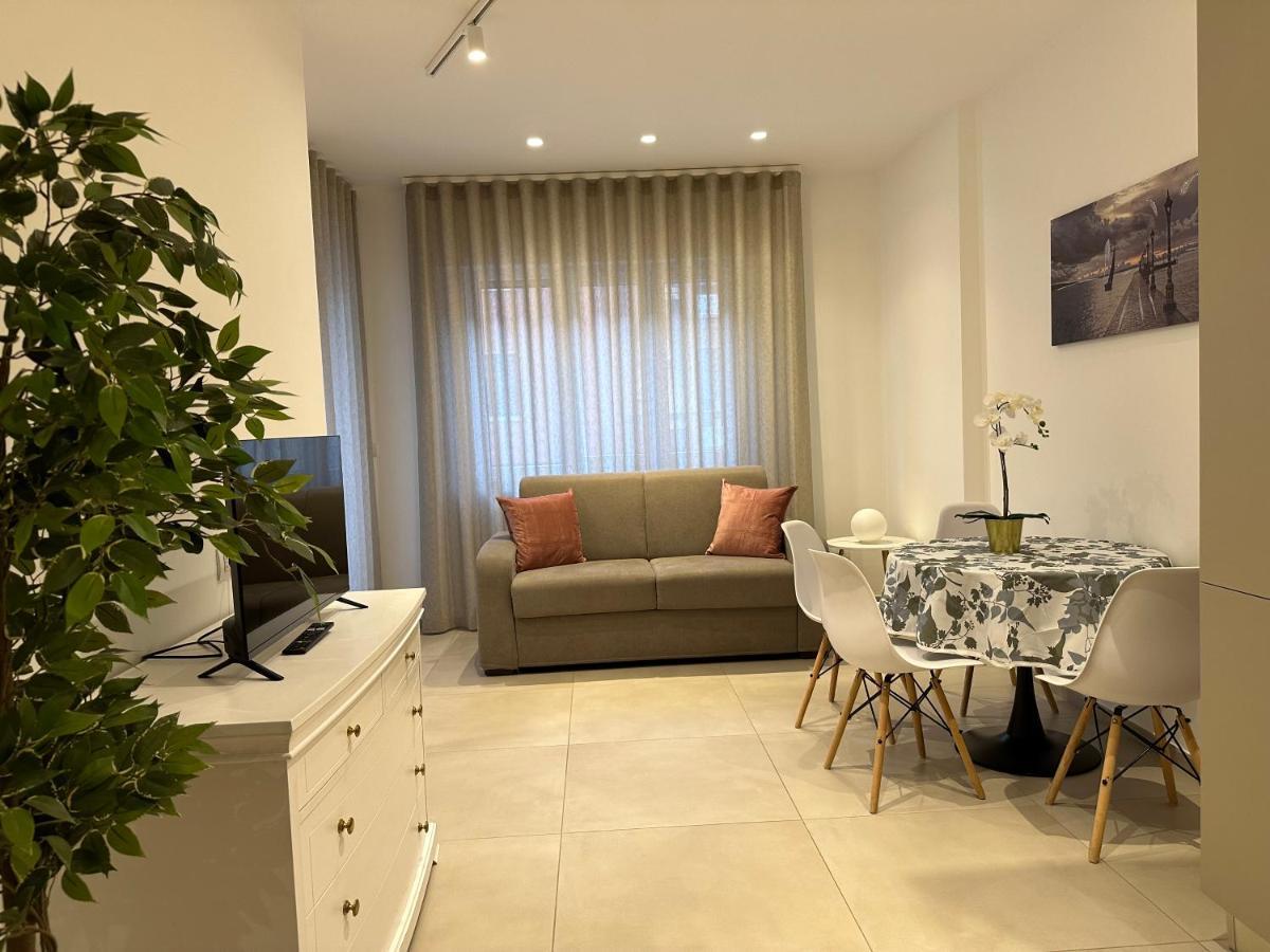 Apartments Ennio Top Class Bari Exteriör bild