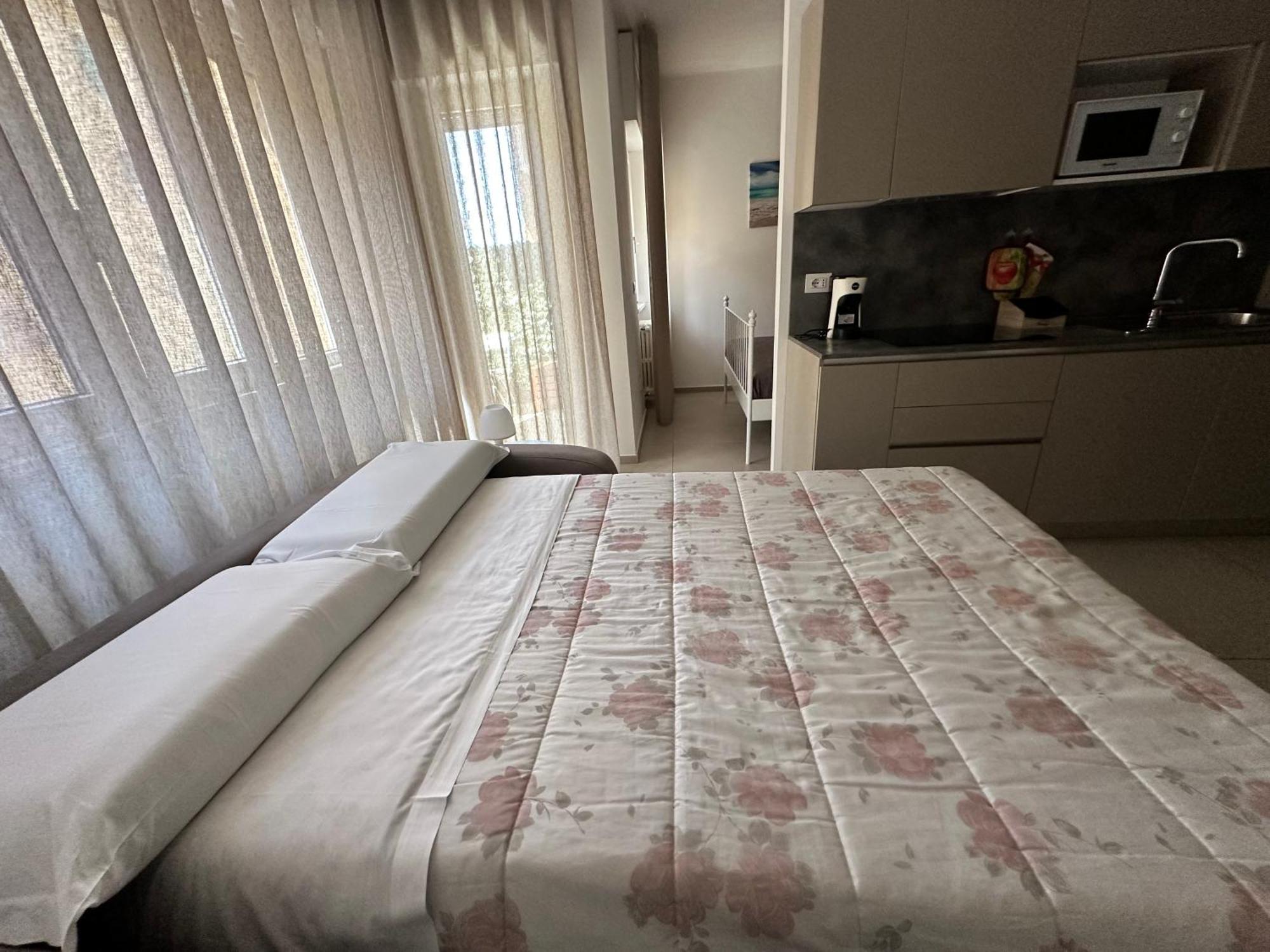 Apartments Ennio Top Class Bari Exteriör bild